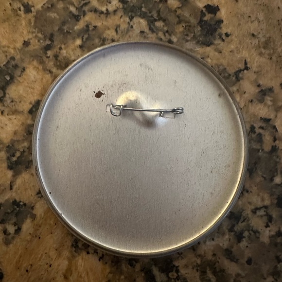 Disney Conservation Fund metal button • HERO - Picture 2 of 2